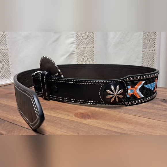 Beaded Leather Belt With Buckle 33" - Picture 5 of 6